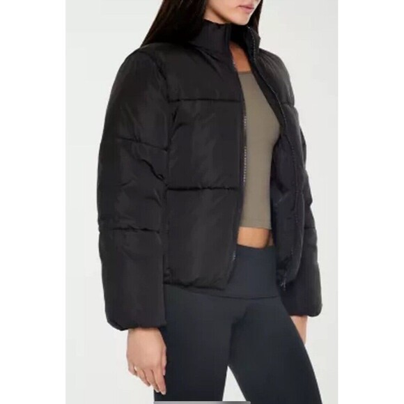 Forever 21 BLACK SHORT PUFFER JACKET, Y2K Black PufferCoat Size Large Forever 21 - Picture 2 of 9
